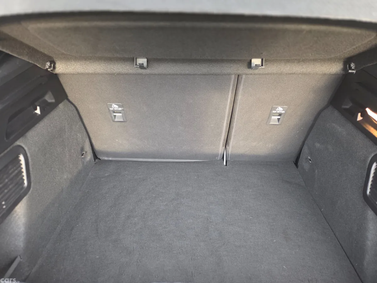 Ford Focus Hatchback, Petrol Hybrid, 2024, Black