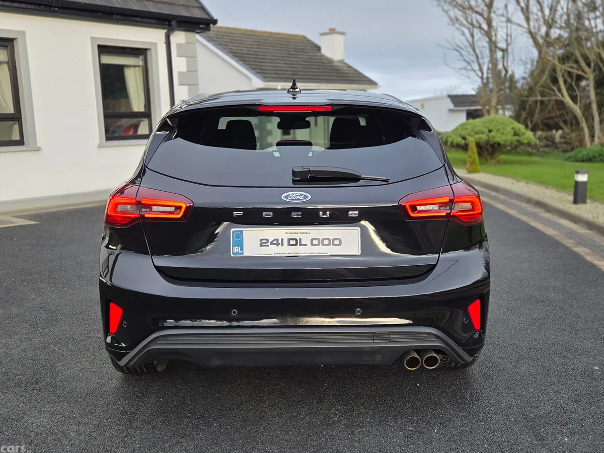 Ford Focus Hatchback, Petrol Hybrid, 2024, Black