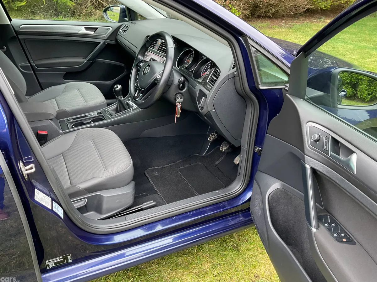Volkswagen Golf Hatchback, Diesel, 2019, Blue