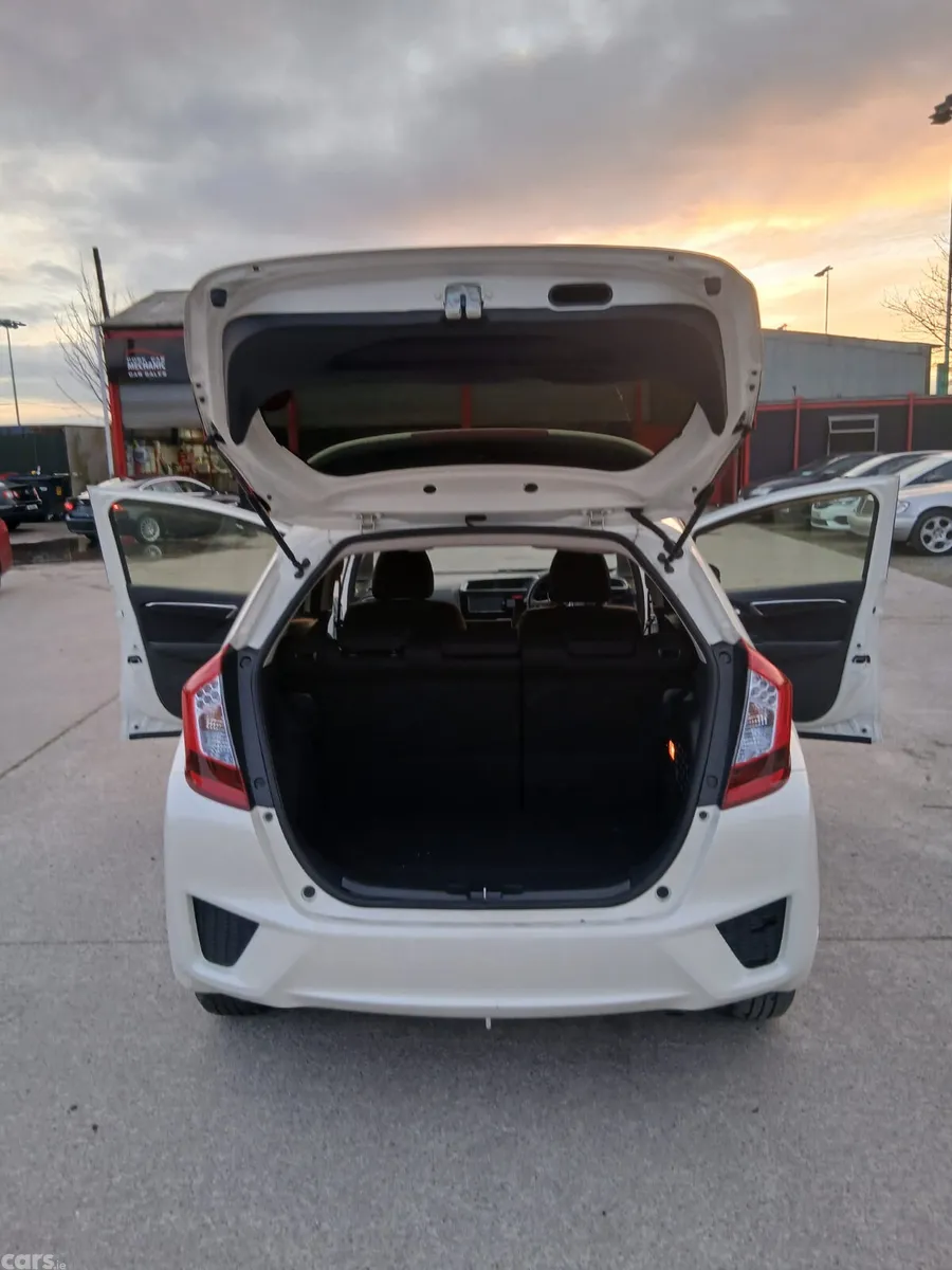 Honda Fit Hatchback, Petrol Hybrid, 2017, White