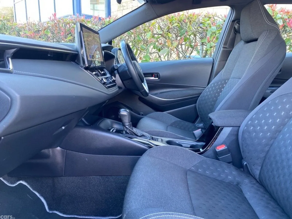 Toyota Corolla Estate, Petrol Hybrid, 2024, Black