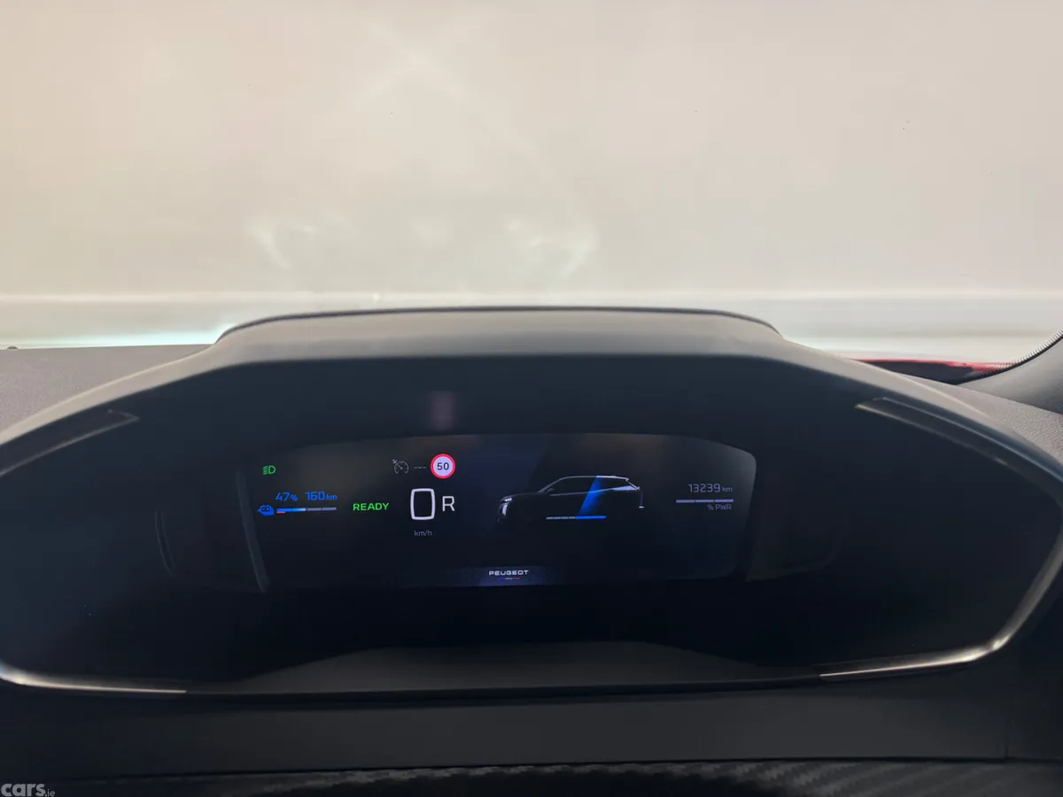 Peugeot 2008 MPV, Electric, 2025, Red