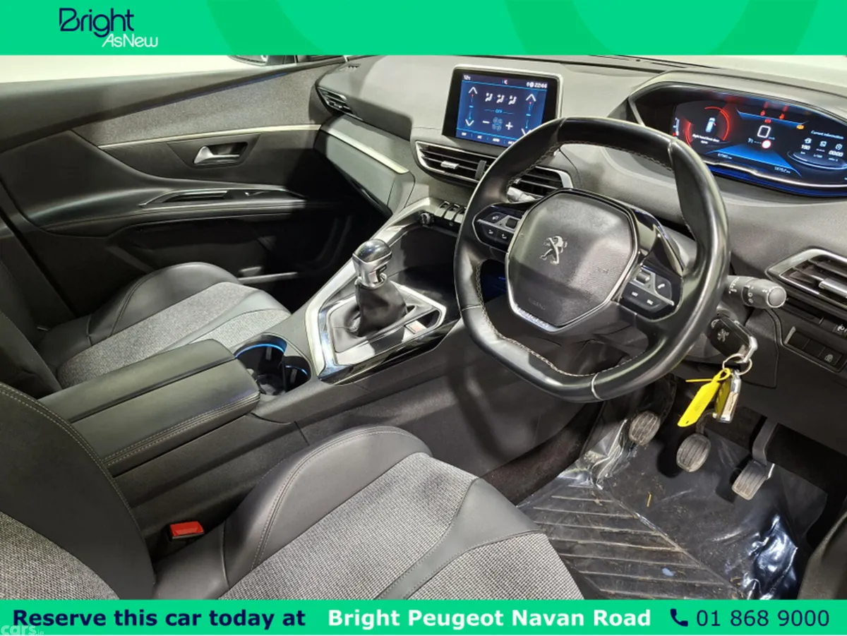 Peugeot 5008 MPV, Diesel, 2020, Grey