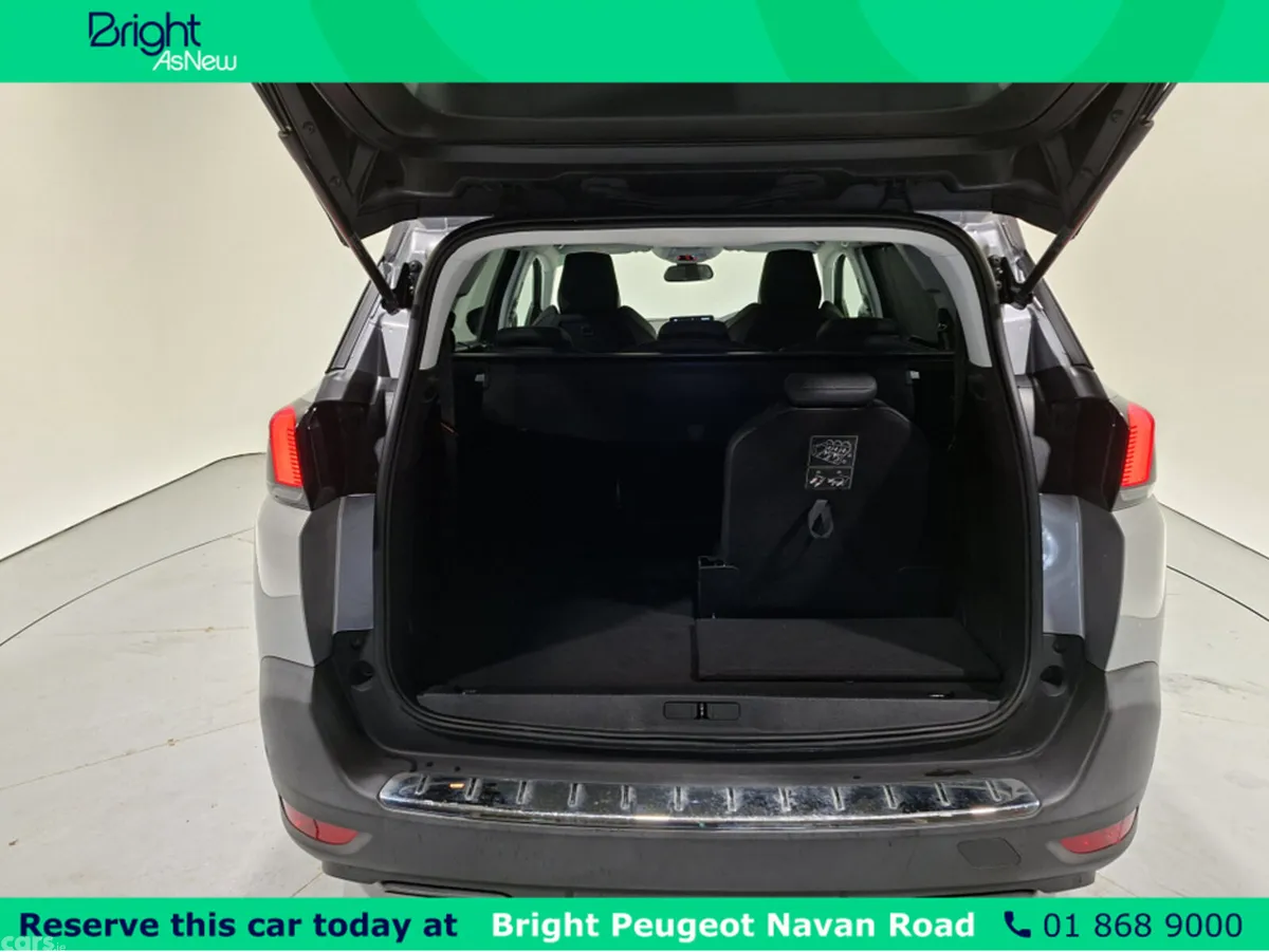 Peugeot 5008 MPV, Diesel, 2020, Grey