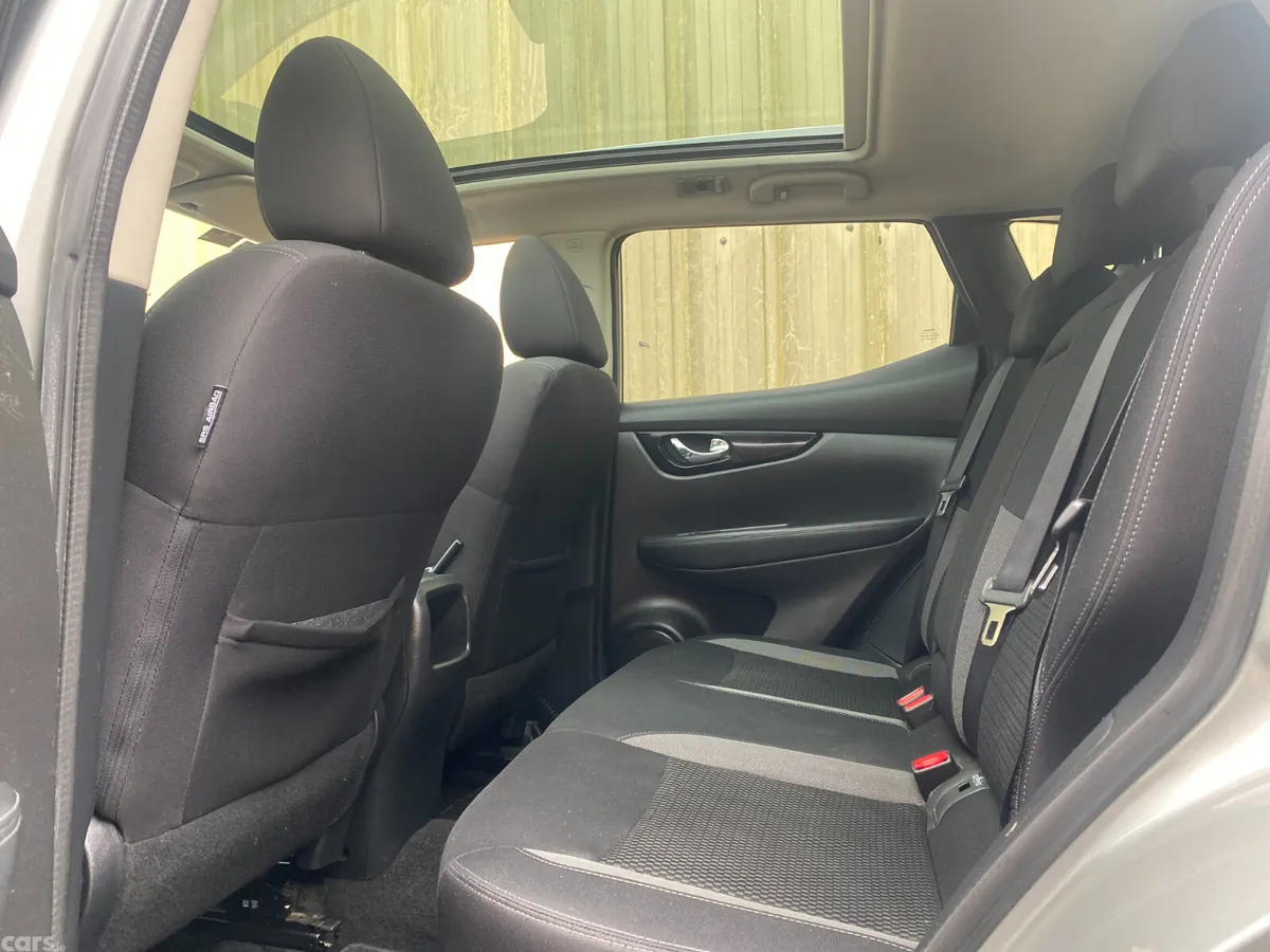 Nissan Qashqai MPV, Diesel, 2019, Grey