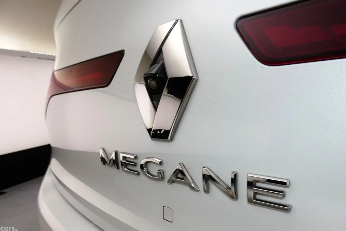 Renault Megane Saloon, Diesel, 2018, White