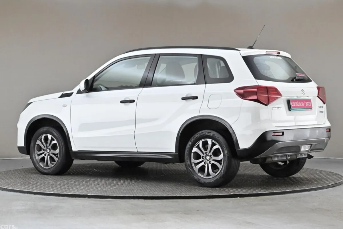 Suzuki Vitara SUV, Petrol Hybrid, 2023, White