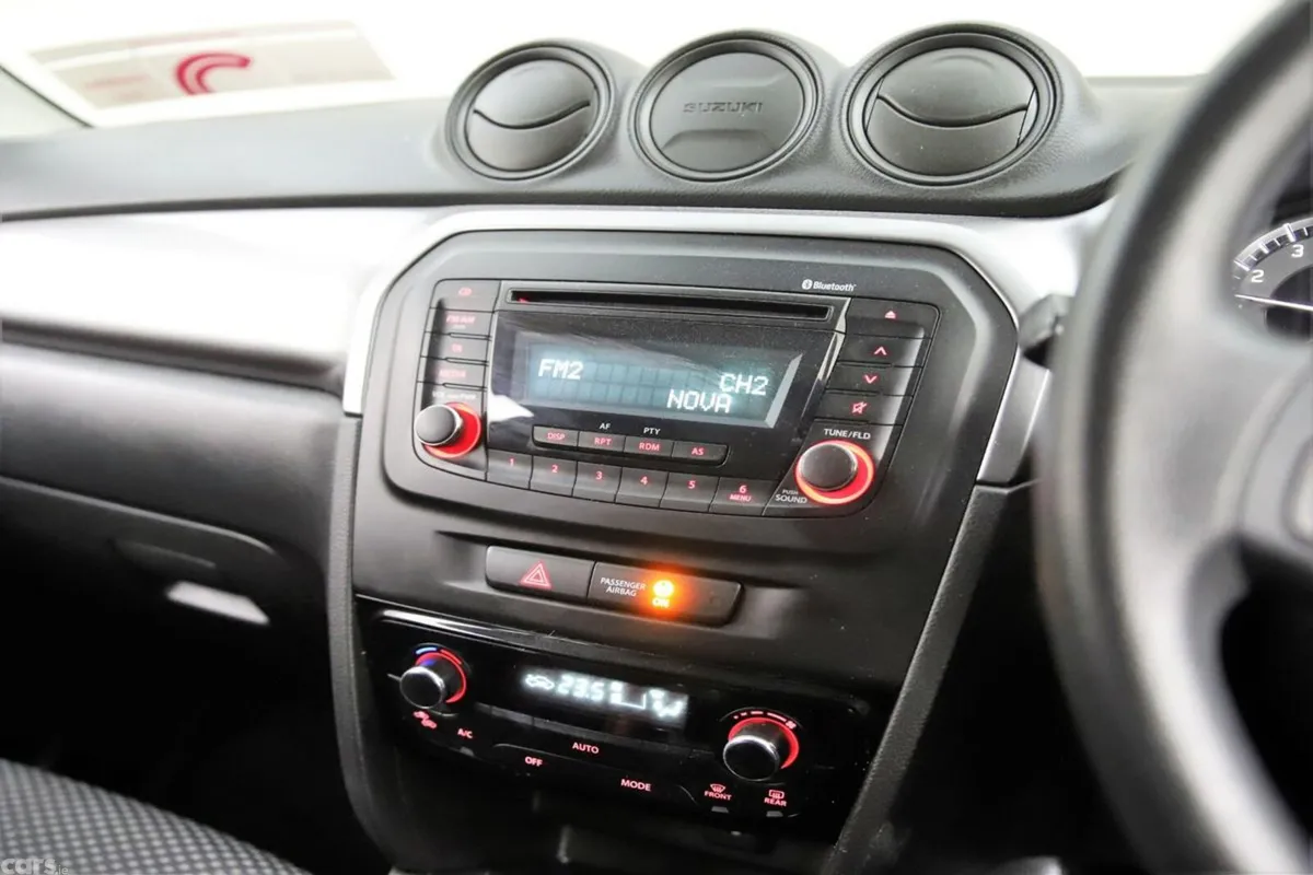 Suzuki Vitara SUV, Petrol Hybrid, 2023, White