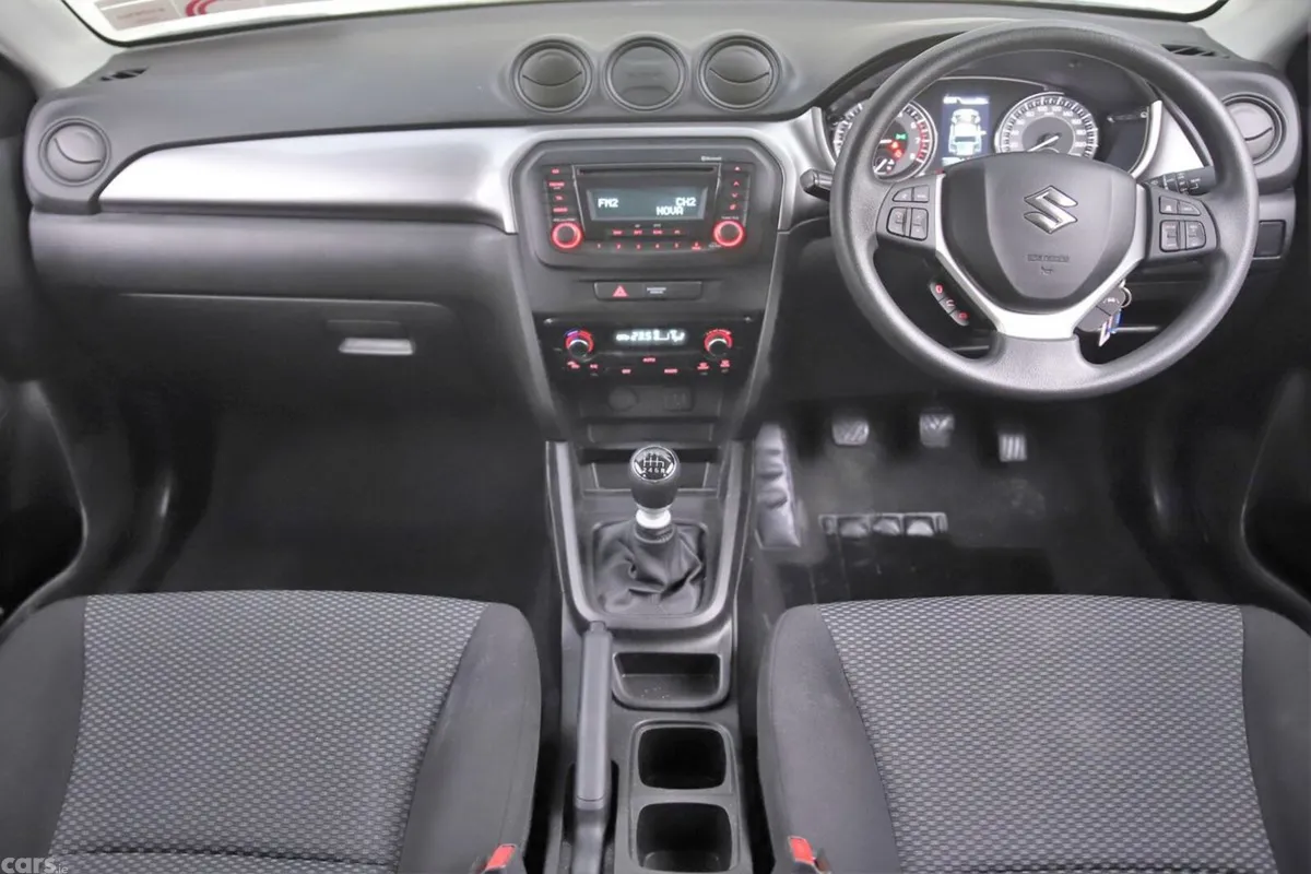 Suzuki Vitara SUV, Petrol Hybrid, 2023, White