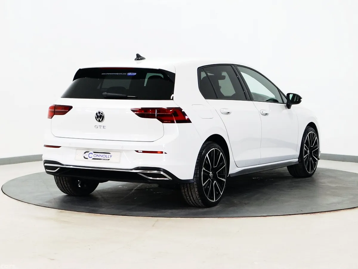 Volkswagen Golf Hatchback, Petrol Hybrid, 2023, White