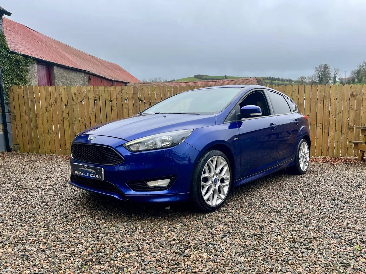 Ford Focus Hatchback, Petrol, 2018, Blue