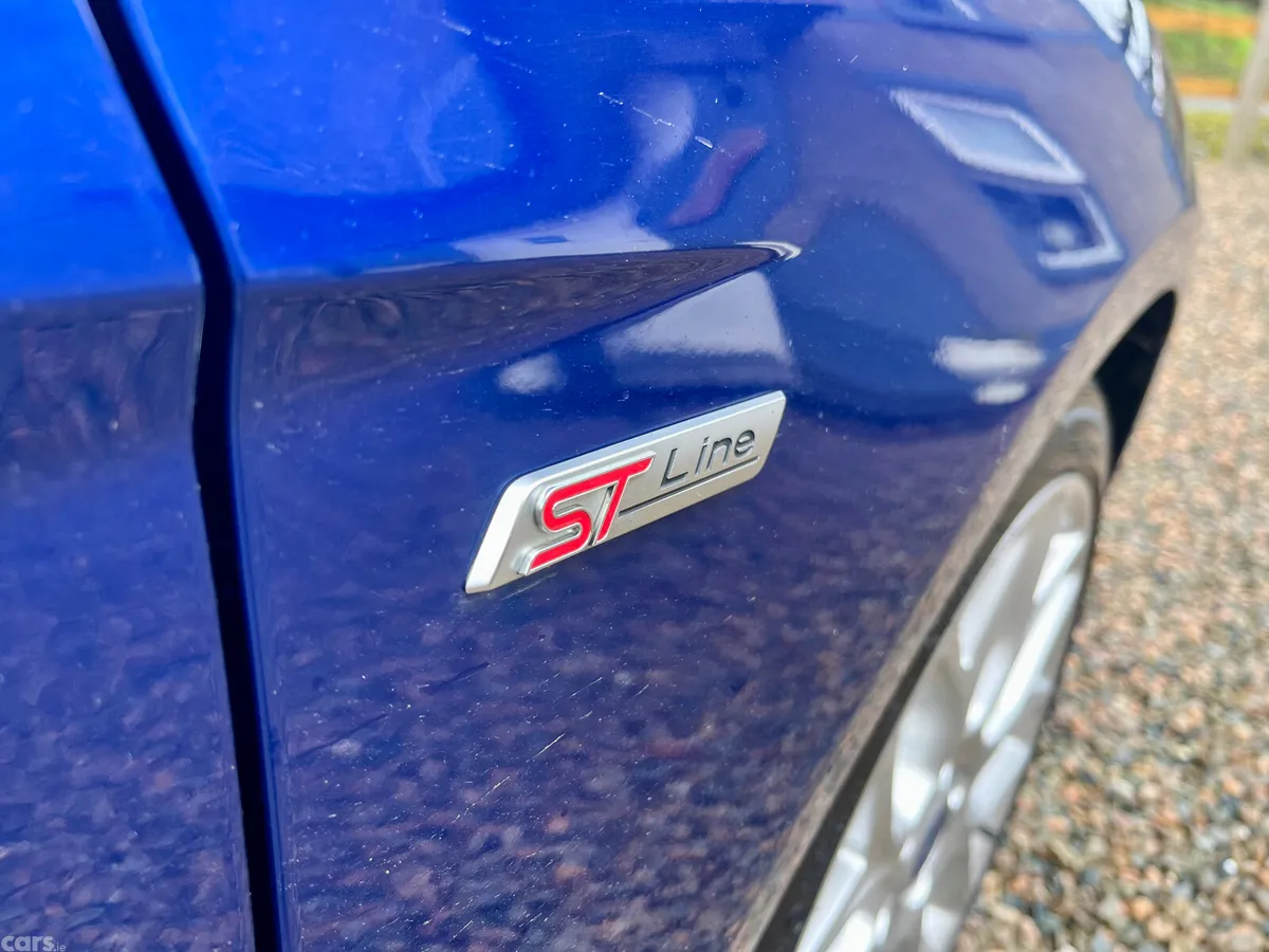 Ford Focus Hatchback, Petrol, 2018, Blue