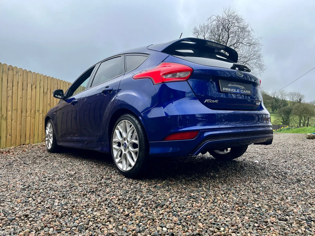 Ford Focus Hatchback, Petrol, 2018, Blue