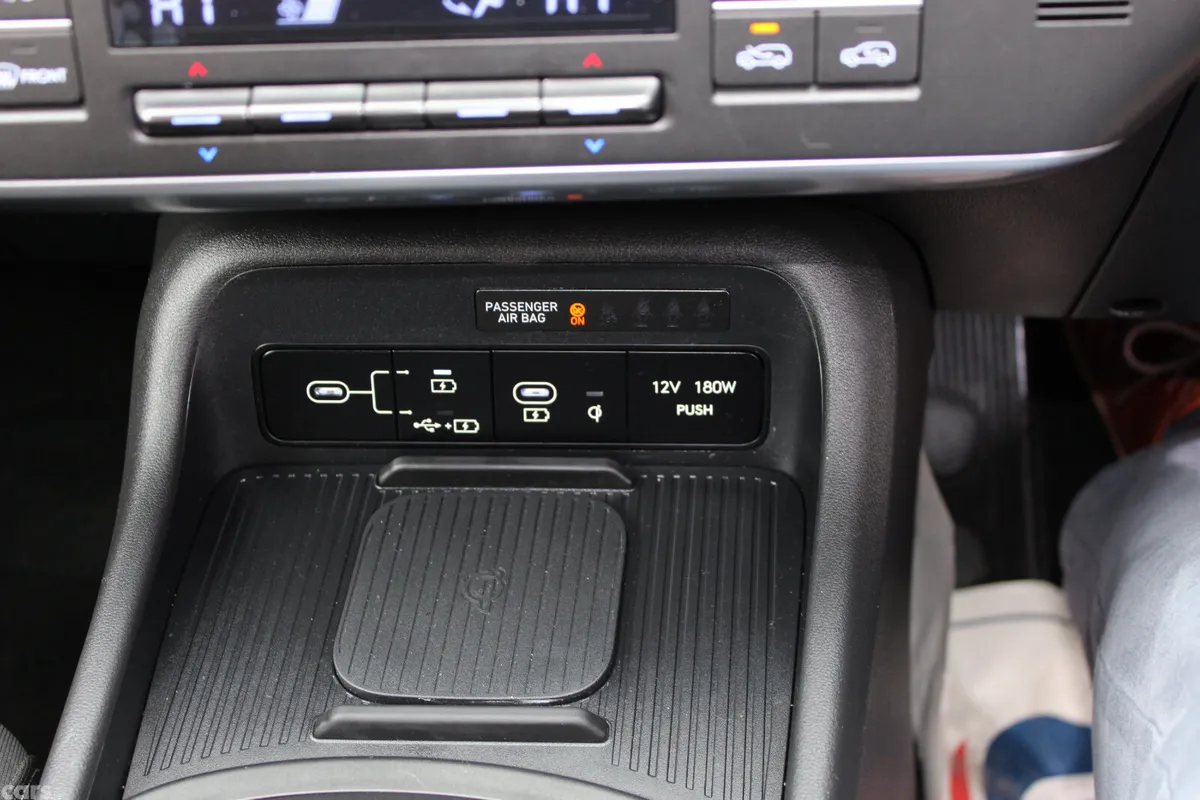 Hyundai KONA MPV, Petrol, 2025, Grey