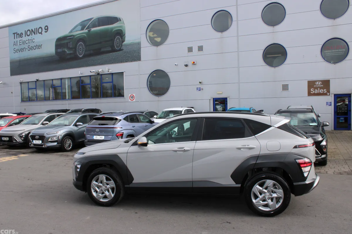 Hyundai KONA MPV, Petrol, 2025, Grey