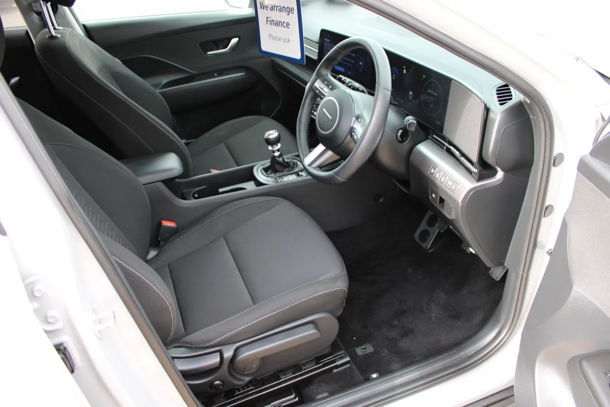 Hyundai KONA MPV, Petrol, 2025, Grey