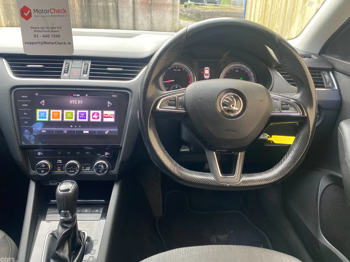 Skoda Octavia Saloon, Petrol, 2018, Grey