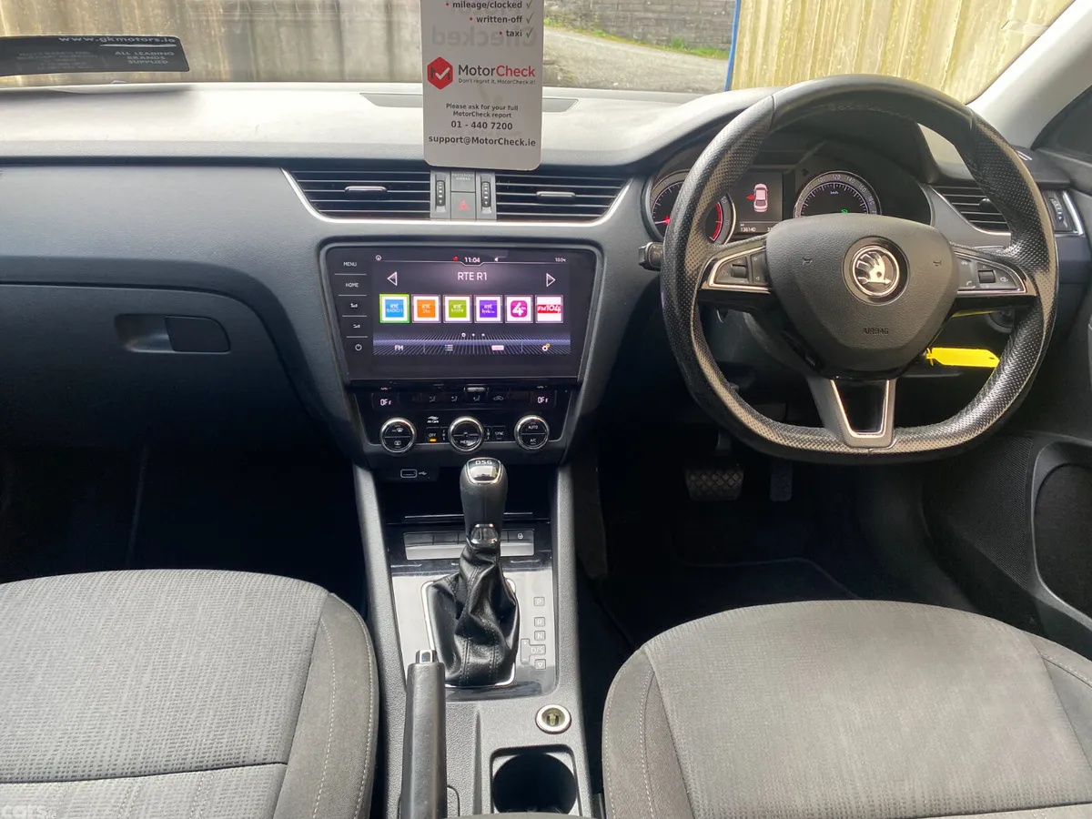 Skoda Octavia Saloon, Petrol, 2018, Grey