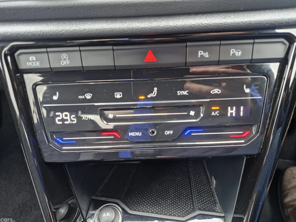 Volkswagen T-Roc SUV, Petrol, 2022, White