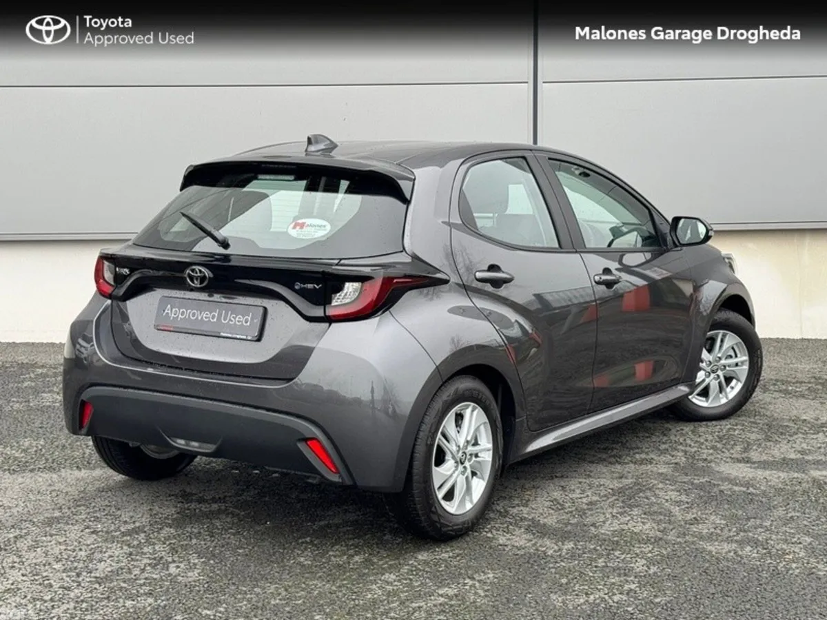 Toyota Yaris Hatchback, Petrol Hybrid, 2025, Grey