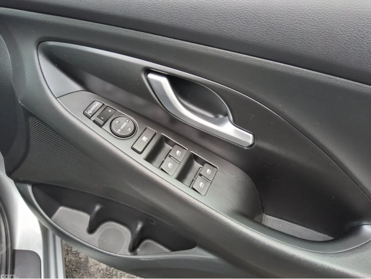 Hyundai i30 Hatchback, Petrol, 2022, Grey