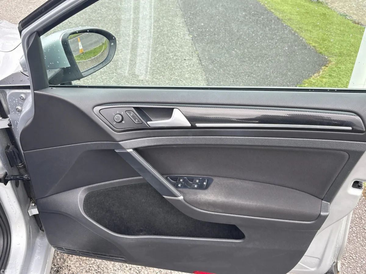 Volkswagen Golf Hatchback, Petrol, 2016, Silver