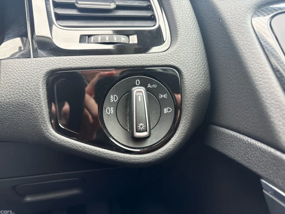 Volkswagen Golf Hatchback, Petrol, 2016, Silver