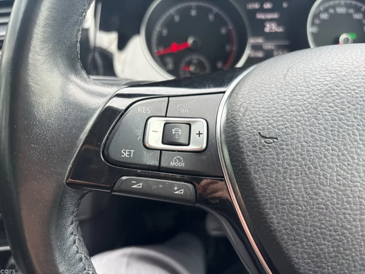Volkswagen Golf Hatchback, Petrol, 2016, Silver