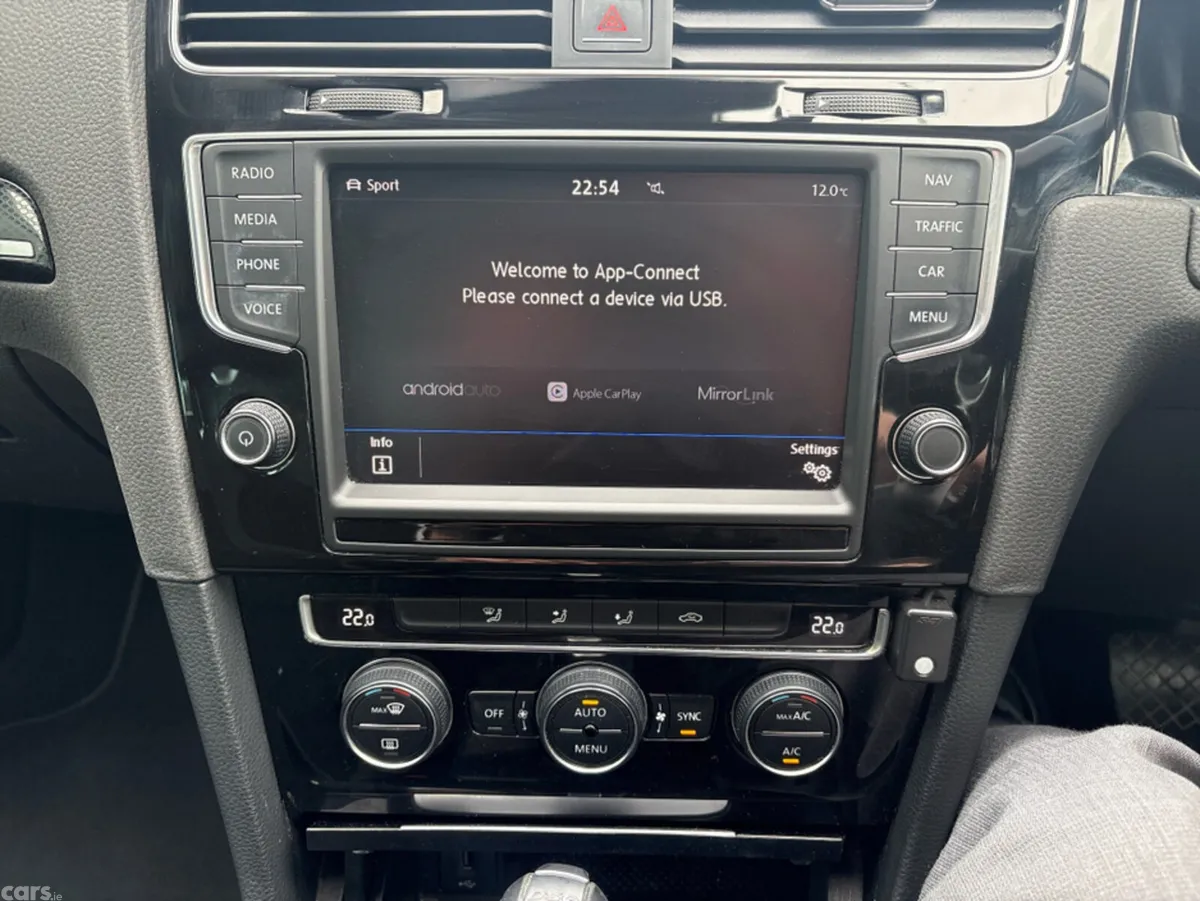 Volkswagen Golf Hatchback, Petrol, 2016, Silver