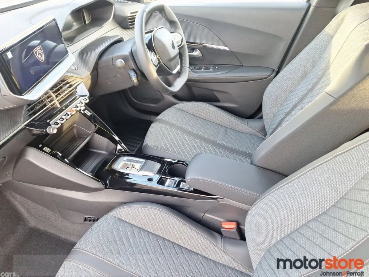 Peugeot 2008 MPV, Petrol, 2026, Grey