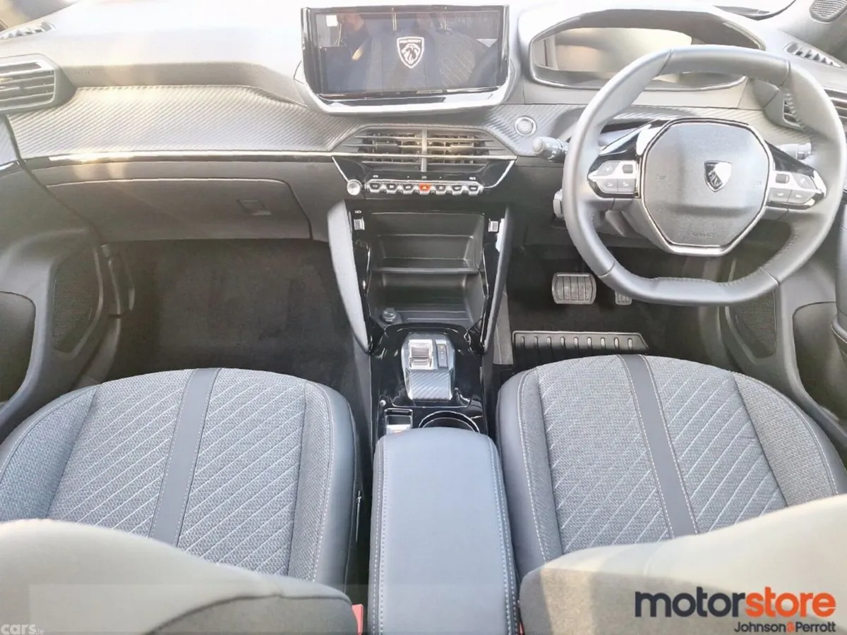 Peugeot 2008 MPV, Petrol, 2026, Grey