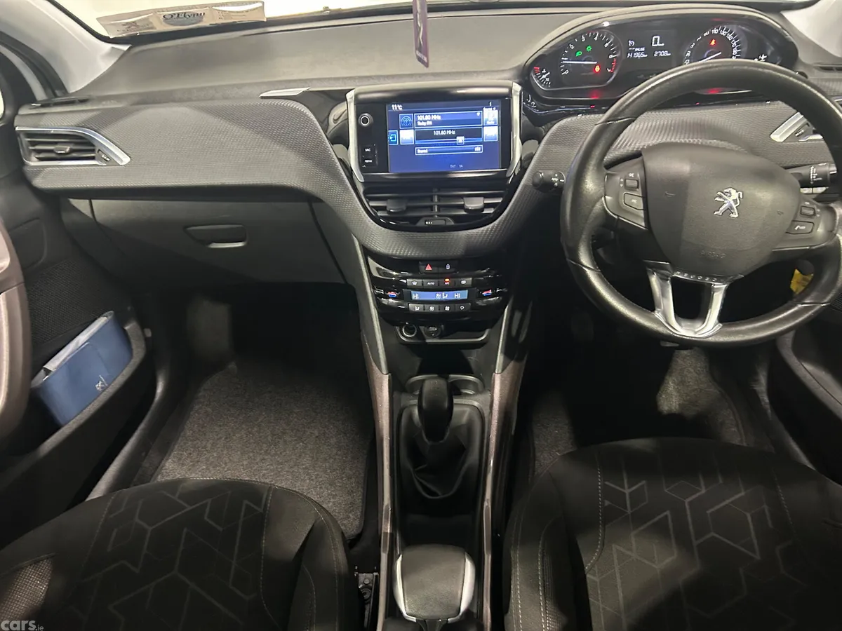 Peugeot 2008 SUV, Petrol, 2015, White