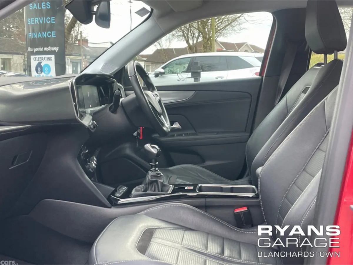 Opel Mokka MPV, Petrol, 2023, Red