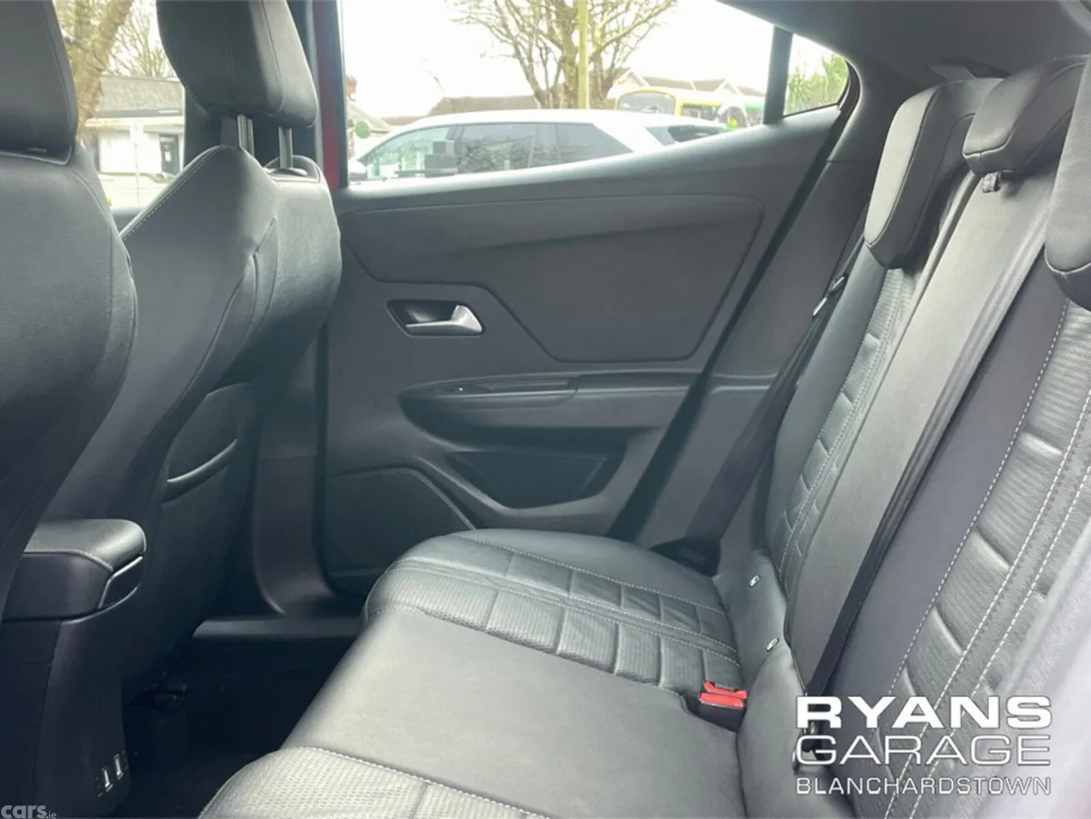 Opel Mokka MPV, Petrol, 2023, Red