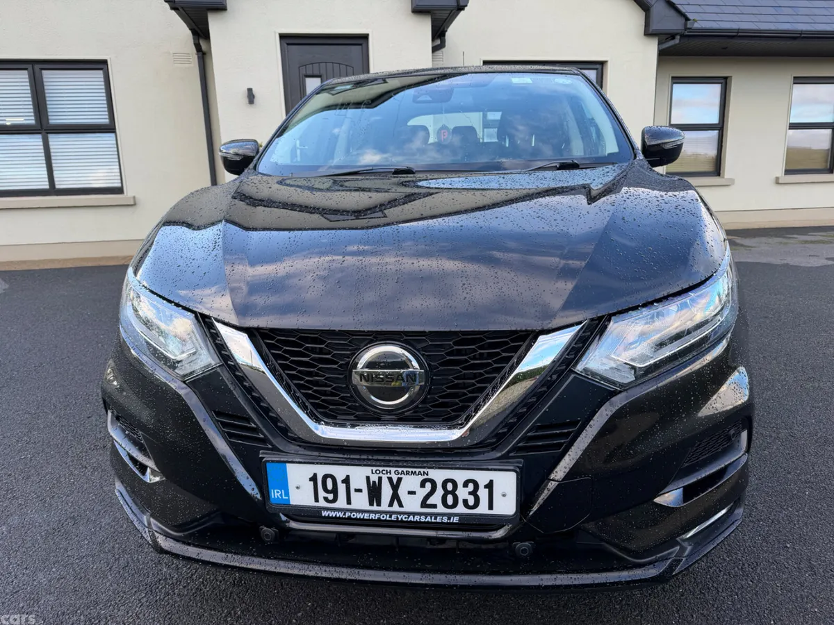 Nissan Qashqai Hatchback, Diesel, 2019, Black