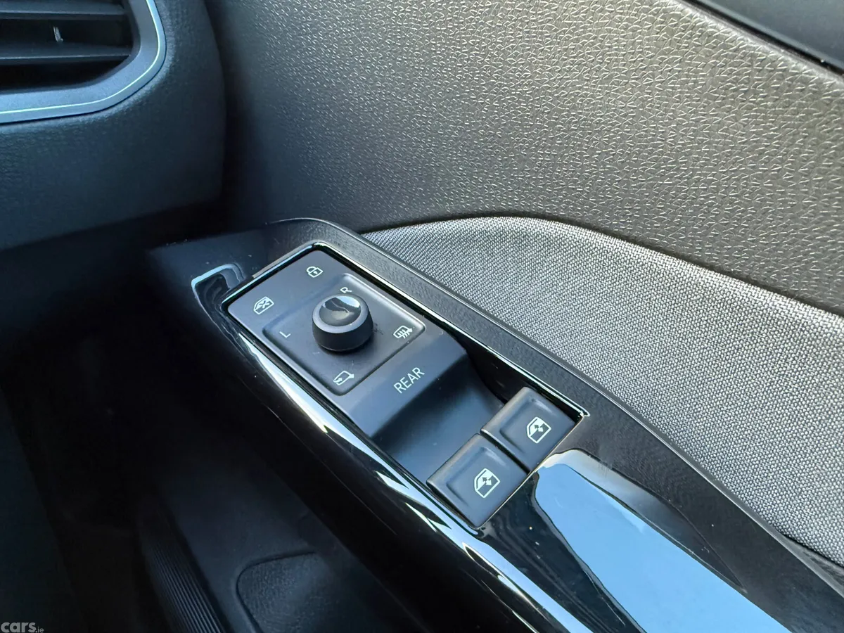 Volkswagen ID.3 Hatchback, Electric, 2022, Green