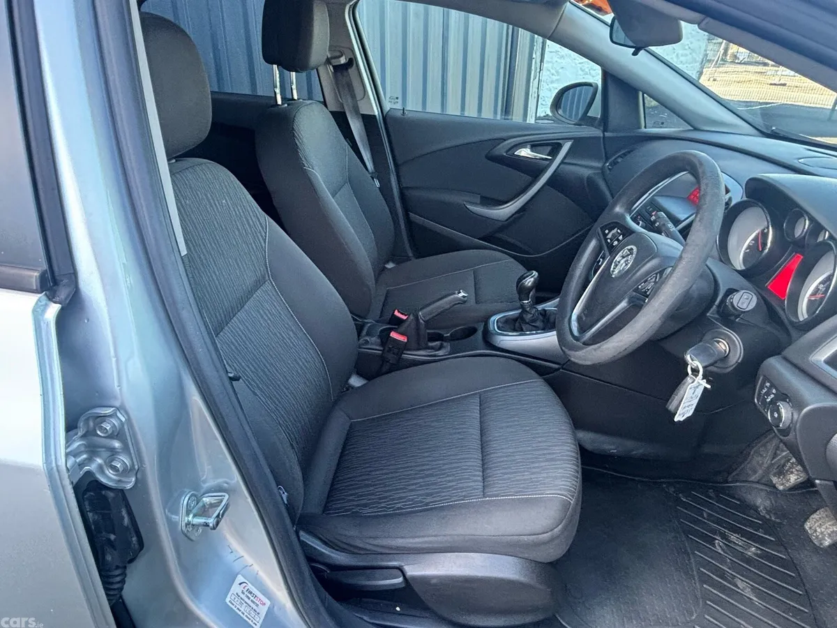 Vauxhall Astra Estate, Diesel, 2014, Silver