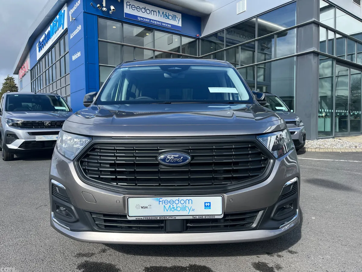 Ford Tourneo Connect MPV, Petrol Plug-in Hybrid, 2026, Silver