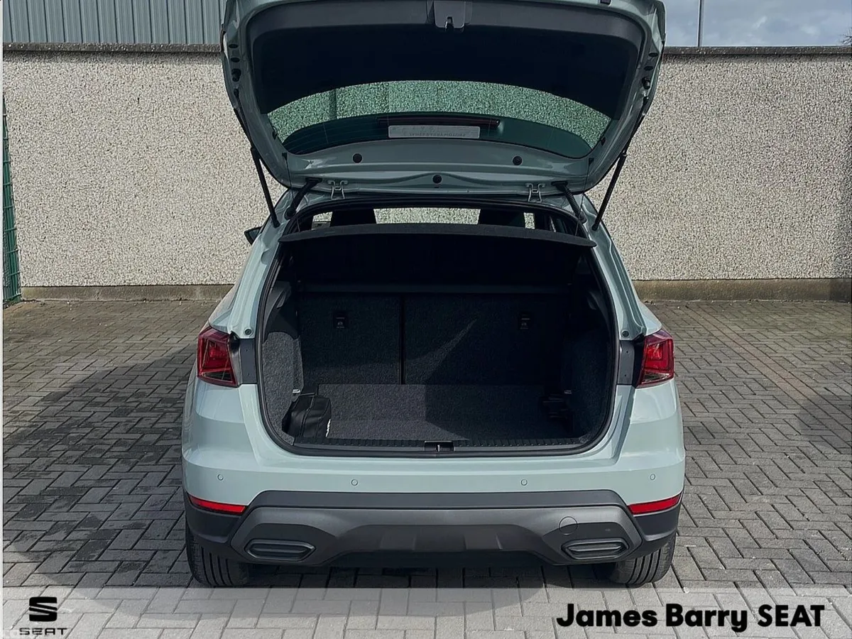 SEAT Arona SUV, Petrol, 2027, 