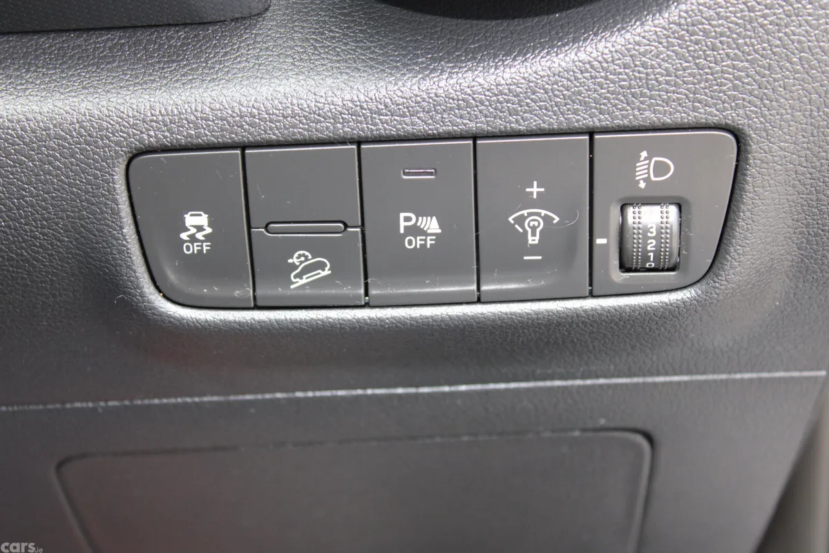 Hyundai KONA MPV, Diesel, 2021, Grey