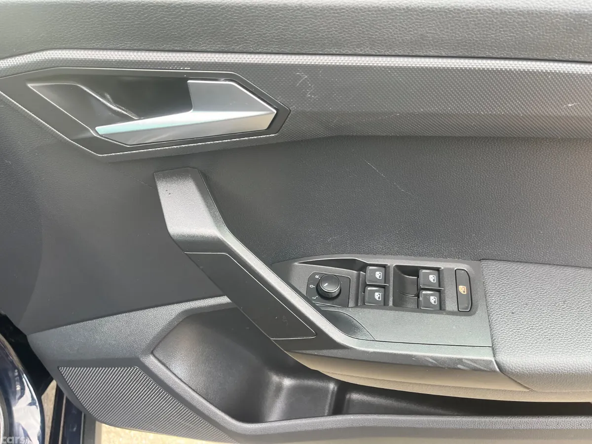 SEAT Arona SUV, Petrol, 2022, Blue