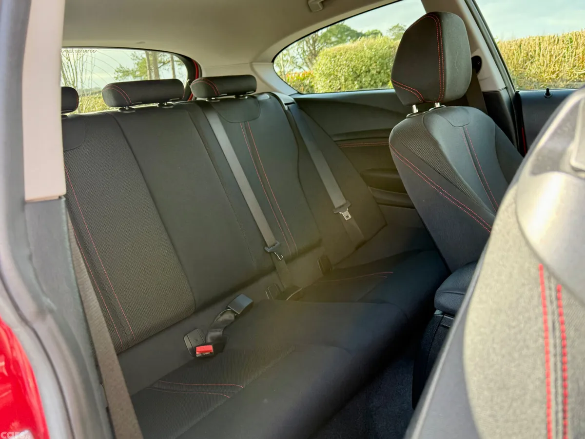 BMW 1-Series Hatchback, Diesel, 2017, Red