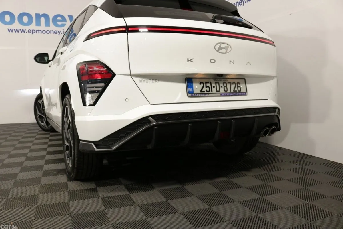 Hyundai KONA MPV, Petrol, 2025, White