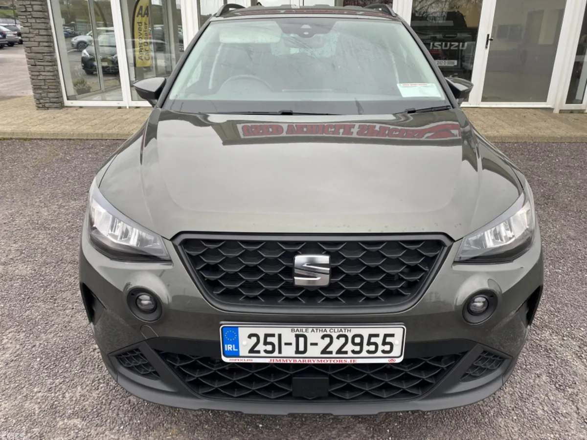 SEAT Arona Hatchback, Petrol, 2025, Green