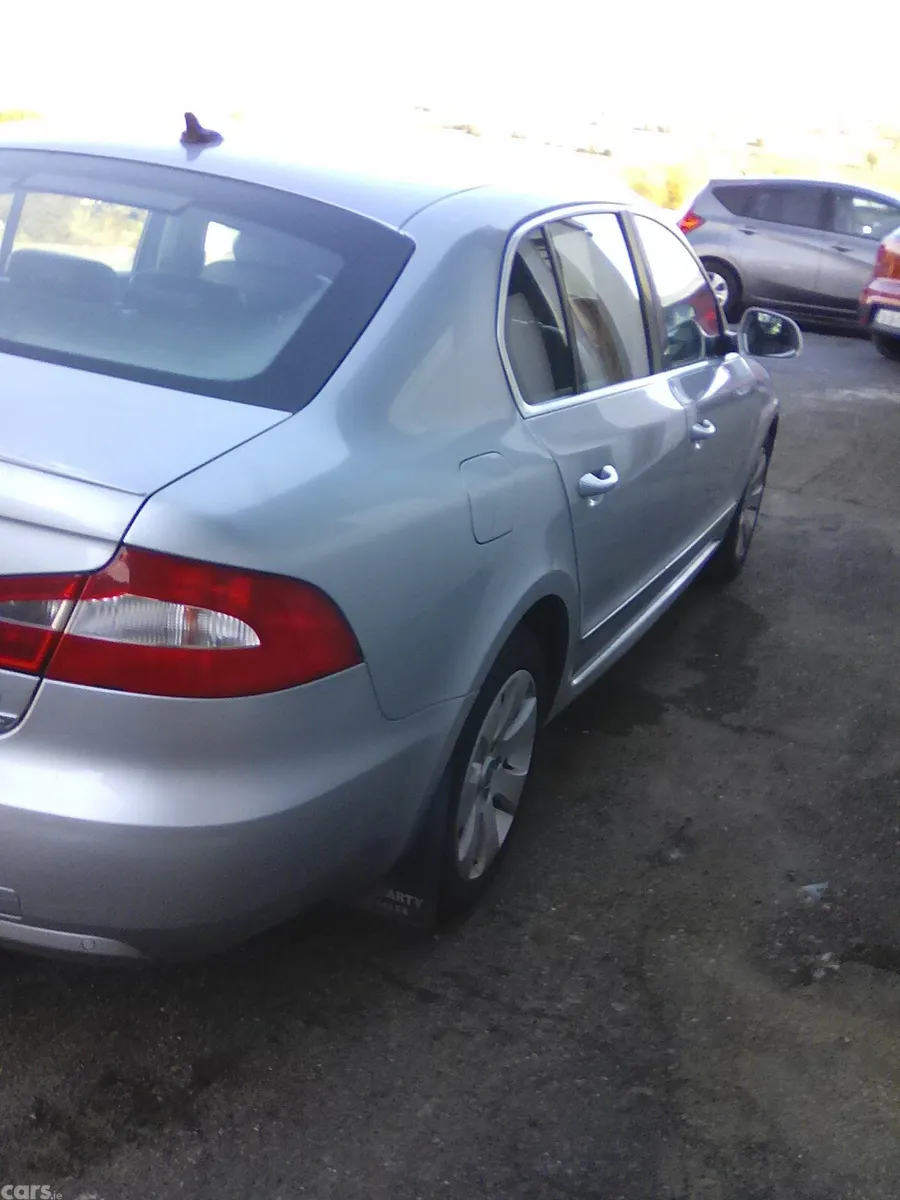 Skoda Superb Hatchback, Diesel, 2013, Silver
