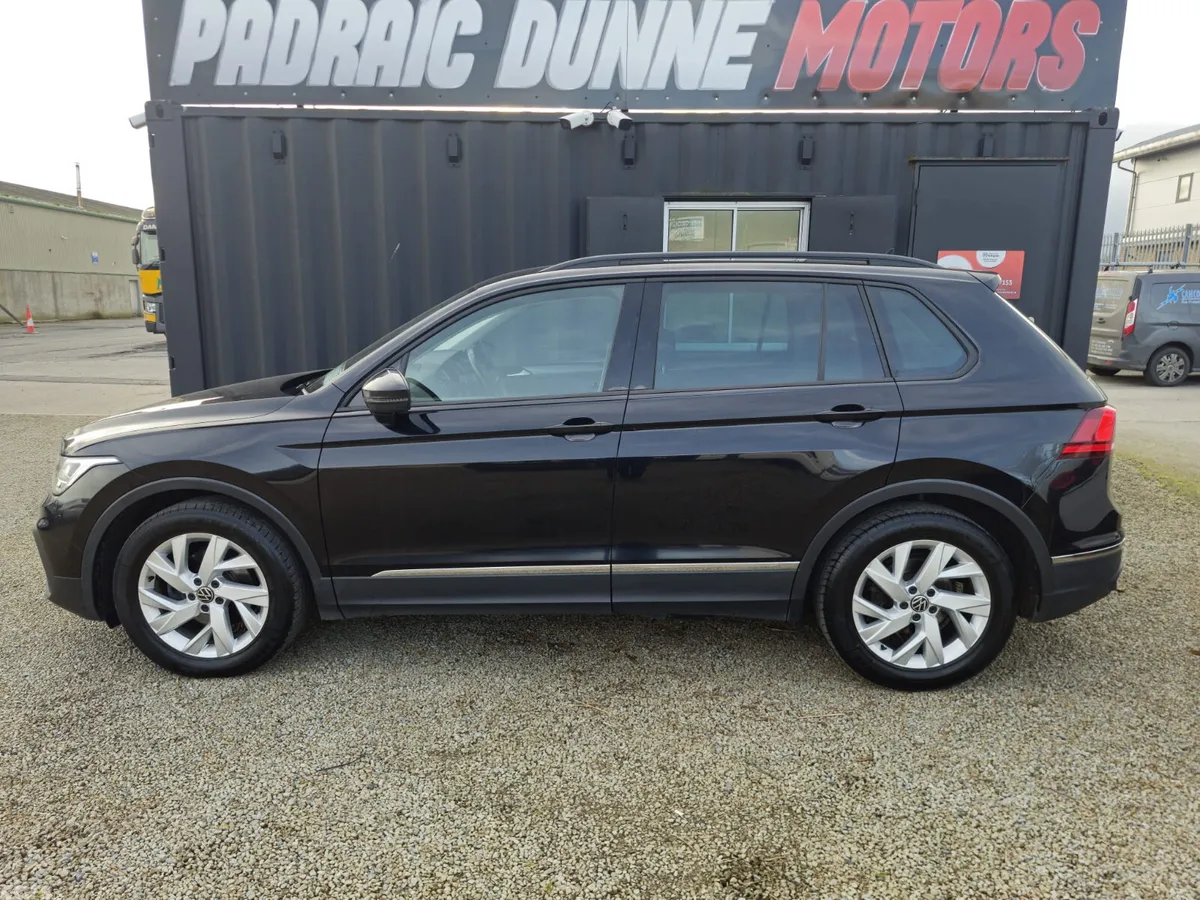 Volkswagen Tiguan SUV, Diesel, 2023, Black