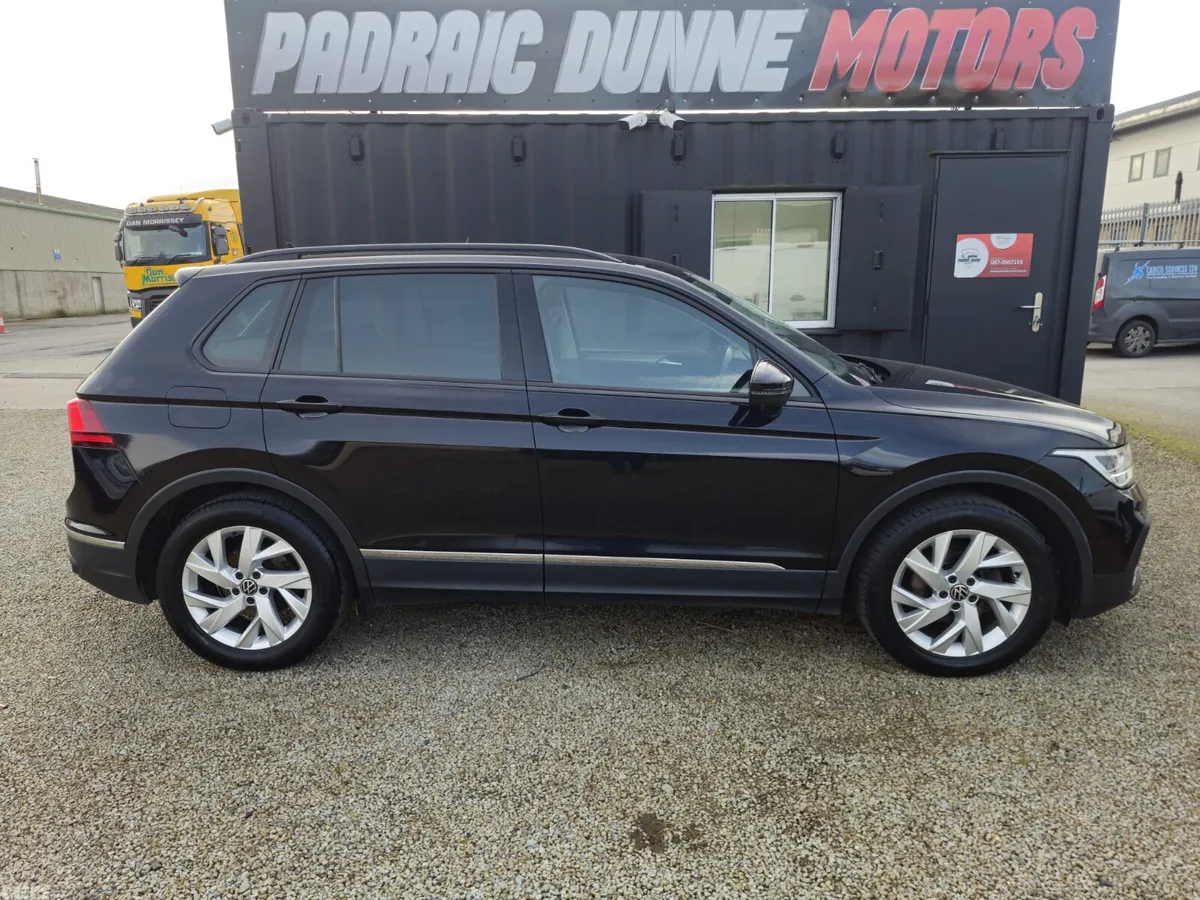 Volkswagen Tiguan SUV, Diesel, 2023, Black