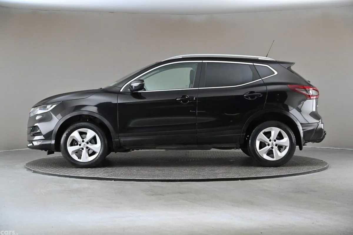 Nissan Qashqai SUV, Diesel, 2021, Black