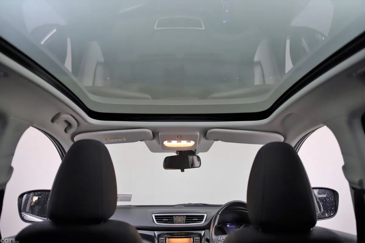 Nissan Qashqai SUV, Diesel, 2021, Black