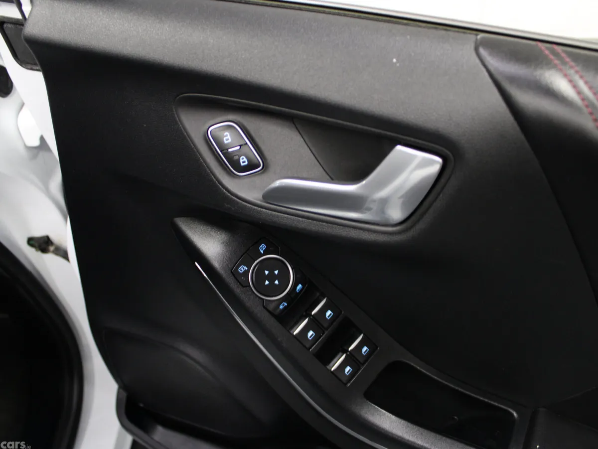 Ford Puma MPV, Diesel, 2021, White